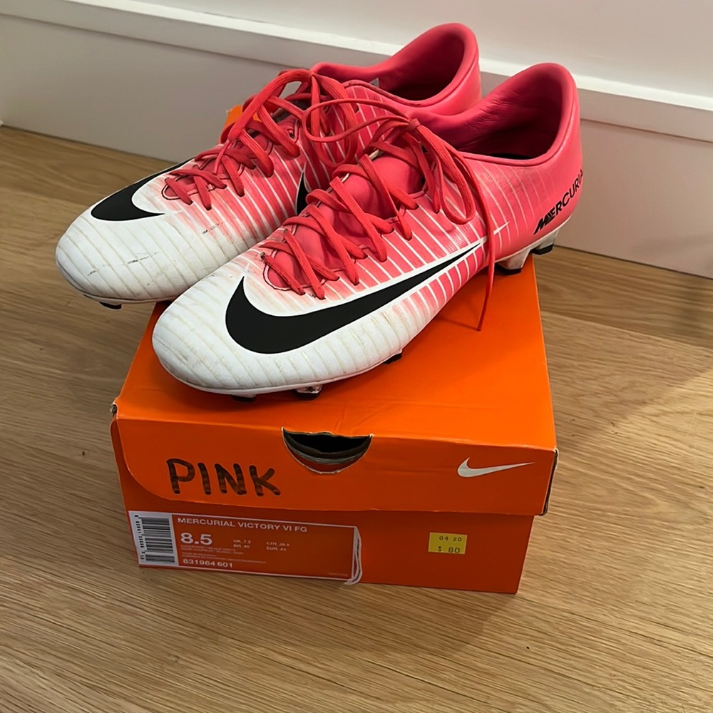 Nike Mercurial Victory VI FG Womens Soccer Cleats size 8.5 in Pink and White